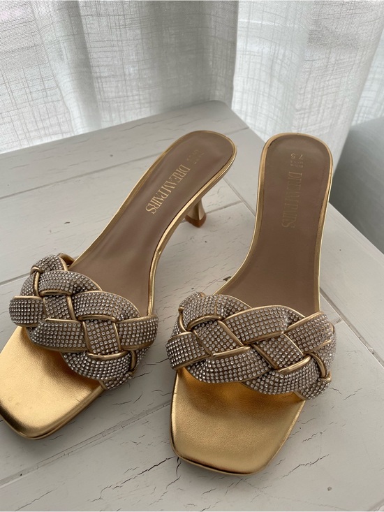 Shoes - Gold Sandal